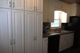 302 S 12th St, Montevideo, MN 56265 - Photo 11