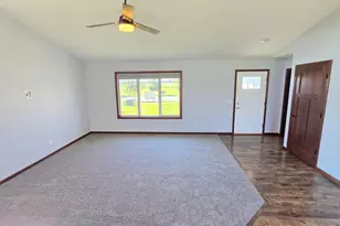 416 Torrey Pines Dr, Mankato, MN 56001 - Photo 7
