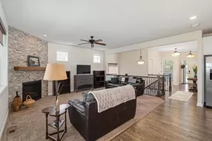 11516 Brookview Dr, Maple Grove, MN 55311 - Photo 13