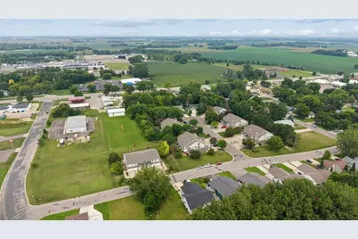 108 Morningside Drive NE, Hutchinson, MN 55350 - Photo 33