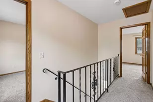 8605 Maplebrook Pkwy N, Brooklyn Park, MN 55445 - Photo 11