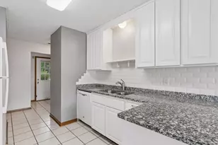 8605 Maplebrook Pkwy N, Brooklyn Park, MN 55445 - Photo 3