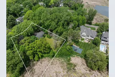 355 Margaret Circle, Wayzata, MN 55391 - Photo 1
