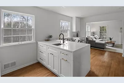 355 Margaret Circle, Wayzata, MN 55391 - Photo 23