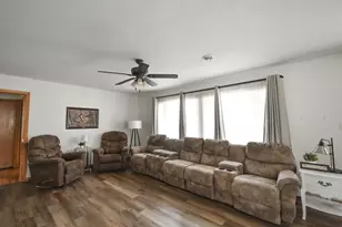 567 W 5th St, Zumbrota, MN 55992 - Photo 5