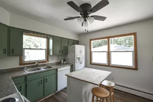 567 W 5th St, Zumbrota, MN 55992 - Photo 3
