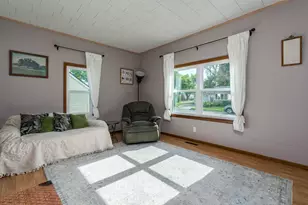 1041 Quincy St, North Mankato, MN 56003 - Photo 5