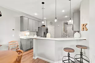 1645 Prescott Ct, Chaska, MN 55318 - Photo 5