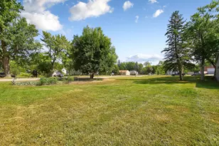 1052 Miller Ave, Windom, MN 56101 - Photo 47