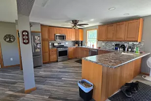 1011 90th Ave, Pipestone, MN 56164 - Photo 5