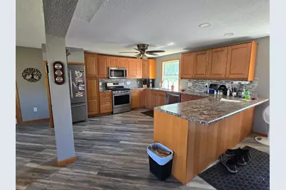 1011 90th Avenue, Pipestone, MN 56164 - Photo 3