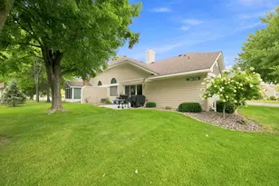 724 85th Ln NW, Coon Rapids, MN 55433 - Photo 5