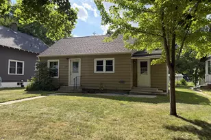 106 N Oak St, Hendricks, MN 56136 - Photo 1
