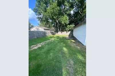 136 Clinton Street, Austin, MN 55912 - Photo 15