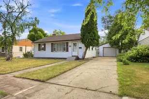1408 13th St N, Moorhead, MN 56560 - Photo 1
