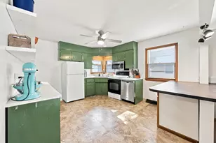 1408 13th St N, Moorhead, MN 56560 - Photo 3