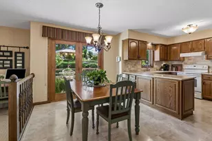 10001 Chowen Ave S, Bloomington, MN 55431 - Photo 25