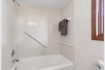 10001 Chowen Avenue S, Bloomington, MN 55431 - Photo 47