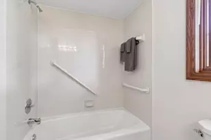 10001 Chowen Ave S, Bloomington, MN 55431 - Photo 47