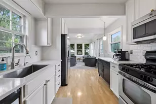 4237 Abbott Ave N, Robbinsdale, MN 55422 - Photo 3
