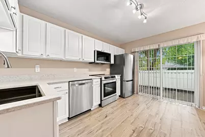 2009 Gresham Avenue N #19, Oakdale, MN 55128 - Photo 9