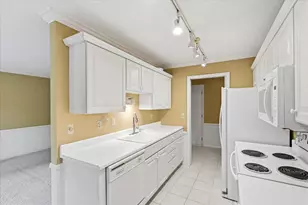 10113 W 34th St, Minnetonka, MN 55305 - Photo 25