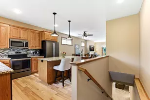 2061 Cardinal Glen, North Saint Paul, MN 55109 - Photo 21