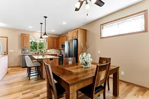 2061 Cardinal Glen, North Saint Paul, MN 55109 - Photo 7