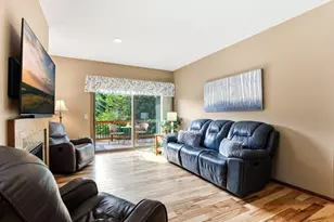 2061 Cardinal Glen, North Saint Paul, MN 55109 - Photo 5