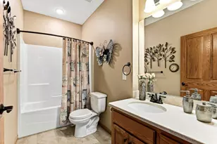 2061 Cardinal Glen, North Saint Paul, MN 55109 - Photo 21