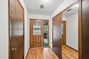 1748 McKnight Rd N, Maplewood, MN 55109 - Photo 5