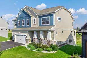 1961 Dahlia Dr, Shakopee, MN 55379 - Photo 3