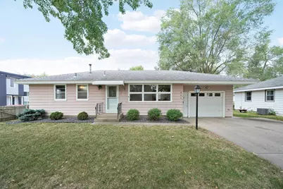 903 Parallel Street, Chaska, MN 55318 - Photo 1