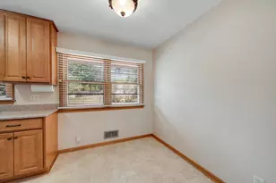 903 Parallel St, Chaska, MN 55318 - Photo 13