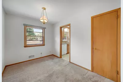903 Parallel Street, Chaska, MN 55318 - Photo 17