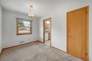 903 Parallel St, Chaska, MN 55318 - Photo 17