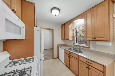 903 Parallel Street, Chaska, MN 55318 - Photo 9