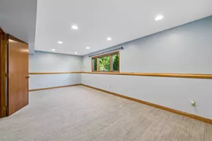 951 Redwing Ct, Chanhassen, MN 55317 - Photo 29