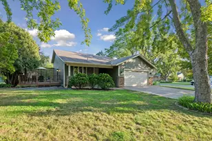 951 Redwing Ct, Chanhassen, MN 55317 - Photo 1
