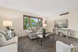 951 Redwing Ct, Chanhassen, MN 55317 - Photo 21