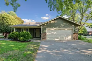 951 Redwing Ct, Chanhassen, MN 55317 - Photo 3