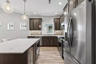 1092 Legend Ln, River Falls, WI 54022 - Photo 9