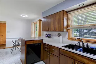 1121 River Heights Rd, Menomonie, WI 54751 - Photo 7