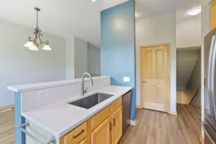 811 Thornton St SE, Minneapolis, MN 55414 - Photo 11