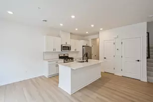 10548 Harbor Ln N, Maple Grove, MN 55369 - Photo 3