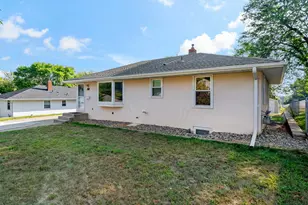 407 12th Ave S, South Saint Paul, MN 55075 - Photo 1