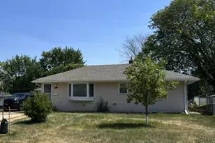 407 12th Ave S, South Saint Paul, MN 55075 - Photo 1