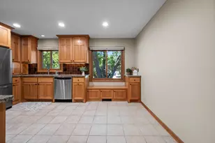 801 E 102nd St, Bloomington, MN 55420 - Photo 13