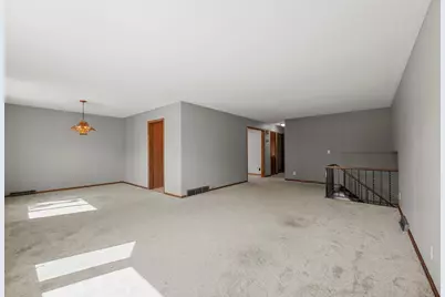 801 E 102nd Street, Bloomington, MN 55420 - Photo 5