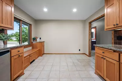 801 E 102nd Street, Bloomington, MN 55420 - Photo 15